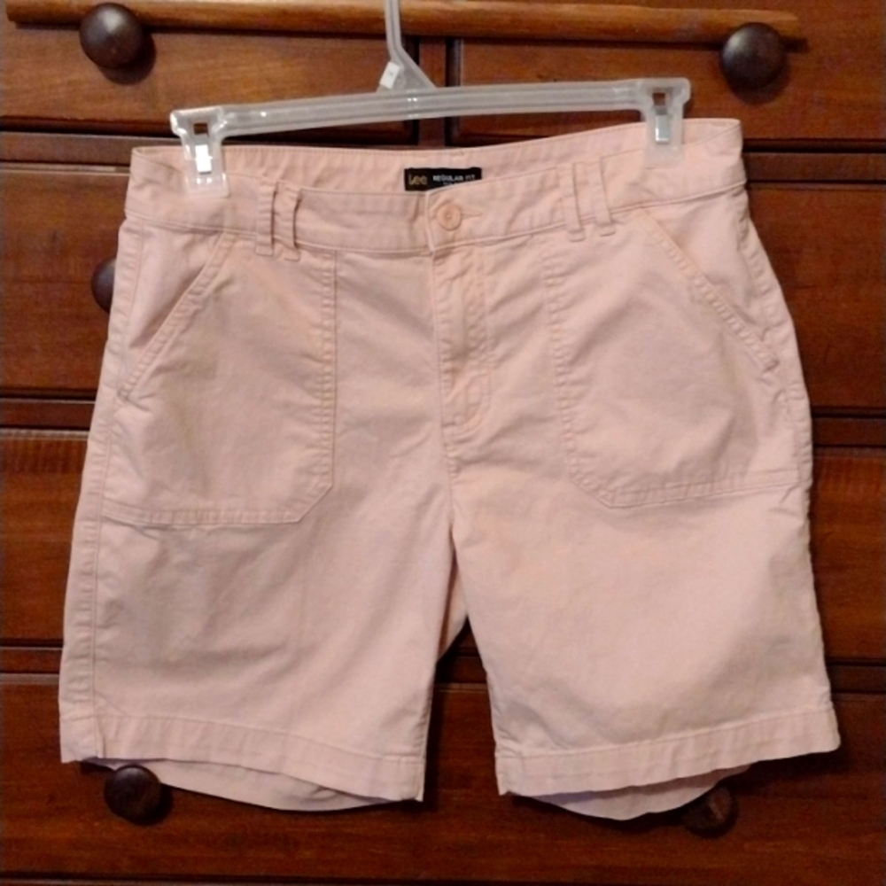 Lee women's Regular Fit Utility Chino Walk short, Pink Sand